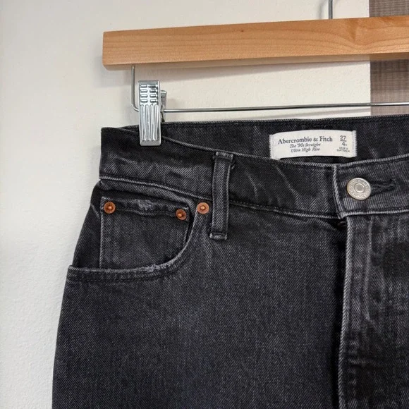 Abercrombie & Fitch Curve Love Ultra High Rise 90s Straight Jean Black Size 4 - Picture 6 of 14